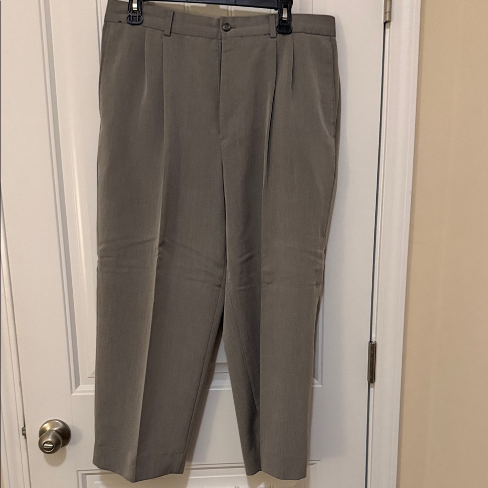 Claiborne Men's Elegant‎ Gray Dress Pants